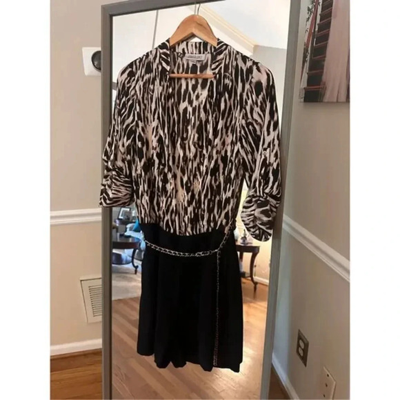 Jennifer‎ Lopez Romper New Size 2 Leopard B Neck - Picture 1 of 4